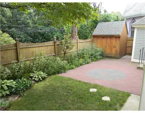 19 Spring St, Woonsocket, RI 02895 photo 4