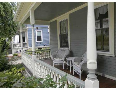 19 Spring St, Woonsocket, RI 02895 photo 2
