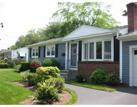 111 Shamrock Dr, Warwick, RI 02886 photo 6