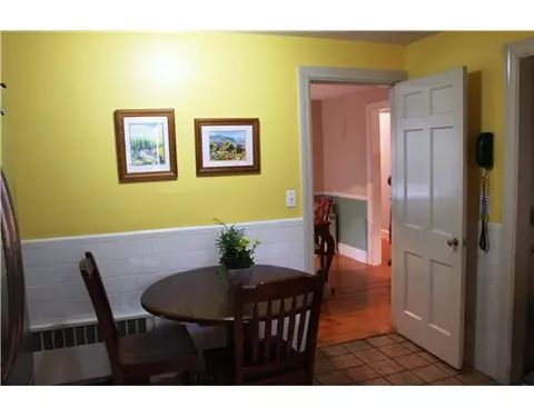 9 Pine Edge Ct, Warwick, RI 02889 photo 8