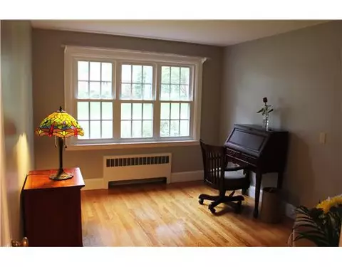9 Pine Edge Ct, Warwick, RI 02889 photo 9