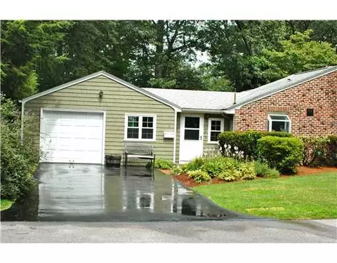 9 Pine Edge Ct, Warwick, RI 02889 photo 16
