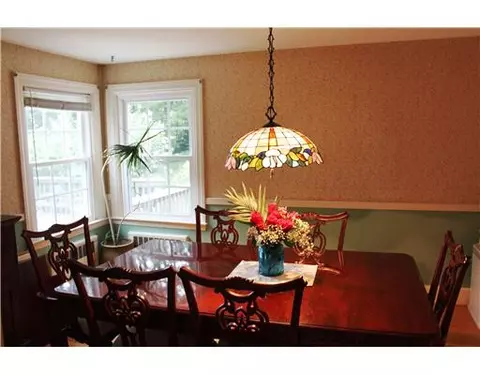 9 Pine Edge Ct, Warwick, RI 02889 photo 6