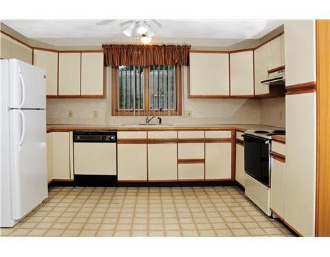 400 Commonwealth Ave #1, Warwick, RI 02886 photo 7