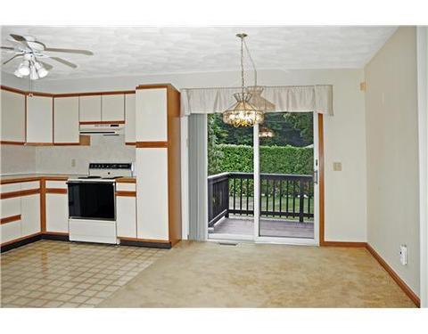 400 Commonwealth Ave #1, Warwick, RI 02886 photo 9