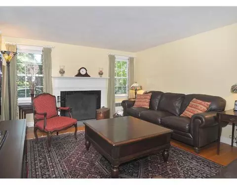 83 Frontier Rd, Warwick, RI 02889 photo 8