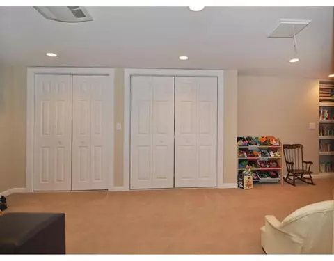 83 Frontier Rd, Warwick, RI 02889 photo 16