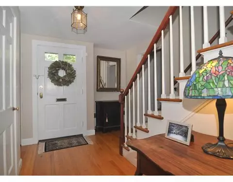 83 Frontier Rd, Warwick, RI 02889 photo 2