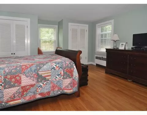 83 Frontier Rd, Warwick, RI 02889 photo 9