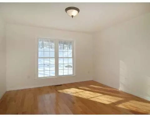 208 Gauthier Dr, Woonsocket, RI 02895 photo 5