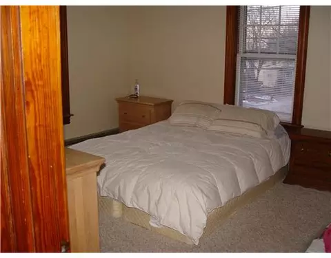 160 Division St, Woonsocket, RI 02895 photo 4