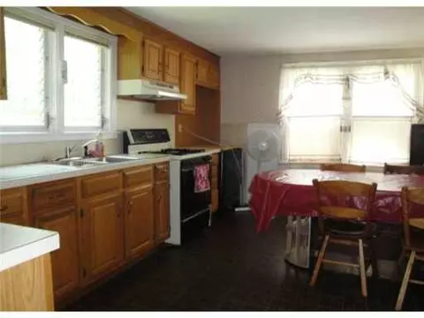 47 Clark St, Westerly, RI 02891 photo 8