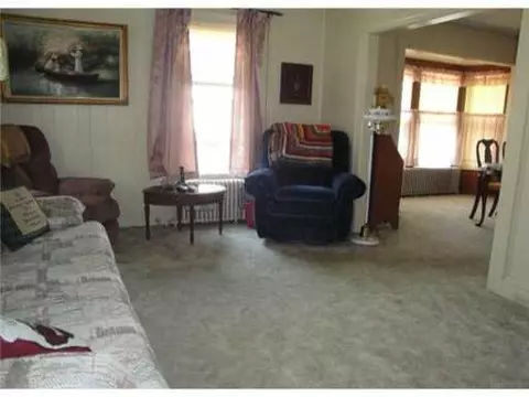47 Clark St, Westerly, RI 02891 photo 3