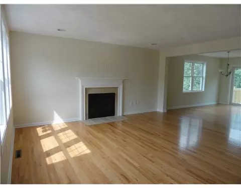 30 Coastwind Dr, Westerly, RI 02891 photo 2