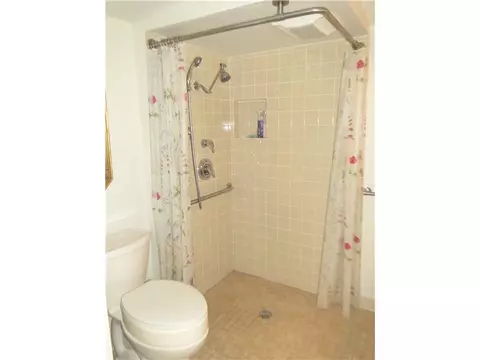 20 Fairview Ave, Warren, RI 02885 photo 13