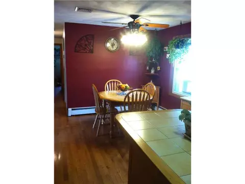 35 Marigold Dr, Warwick, RI 02889 photo 8