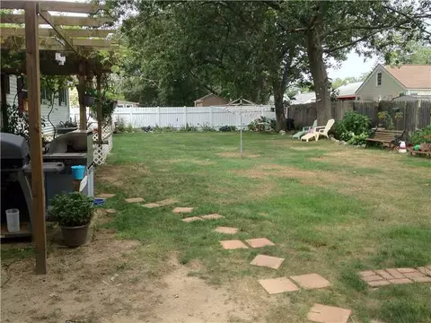 35 Marigold Dr, Warwick, RI 02889 photo 5