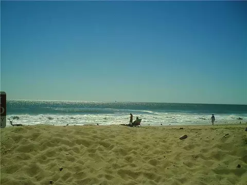 68 Atlantic Ave, Westerly, RI 02891 photo 2