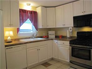 79 Aubudon Rd, Warwick, RI 02888 photo 4