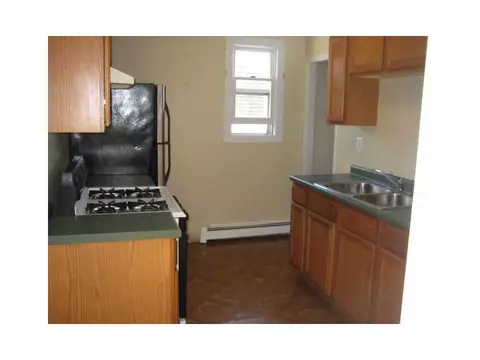 36 River St, Riverside, RI 02915 photo 3