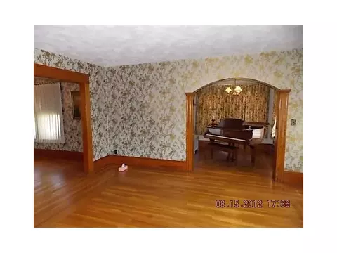 58 Pullen Ave, Pawtucket, RI 02861 photo 3
