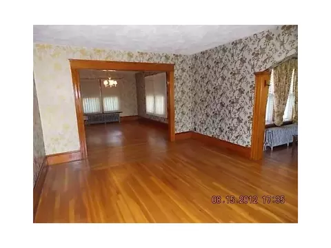 58 Pullen Ave, Pawtucket, RI 02861 photo 2