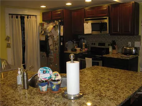 29 Snow Rd, Warwick, RI 02888 photo 6