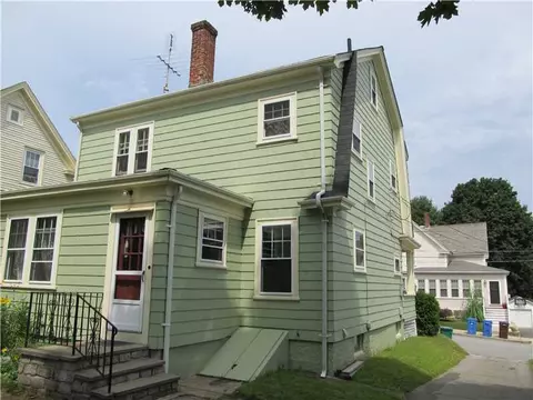 85 Vine St, Woonsocket, RI 02895 photo 5