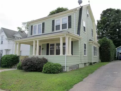 85 Vine St, Woonsocket, RI 02895 photo 1