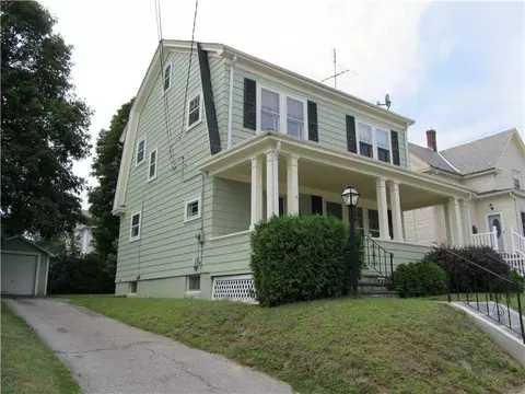 85 Vine St, Woonsocket, RI 02895 photo 3