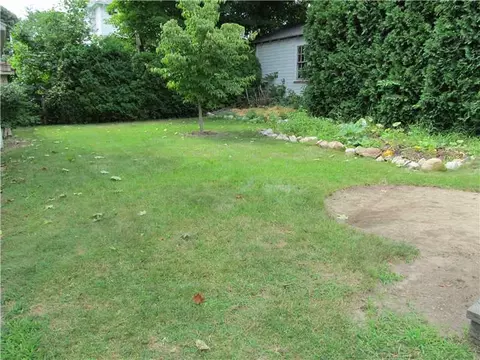 85 Vine St, Woonsocket, RI 02895 photo 17
