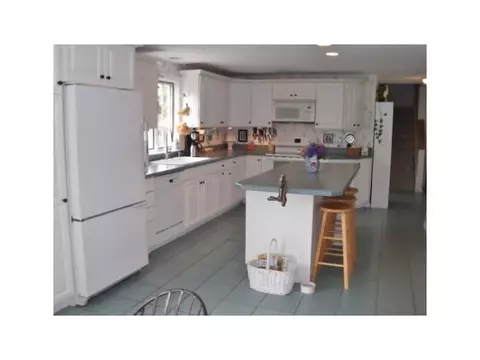 47 Asylum Rd, Warren, RI 02885 photo 6