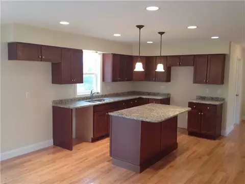 2 Deer Run Rd, Bristol, RI 02809 photo 2