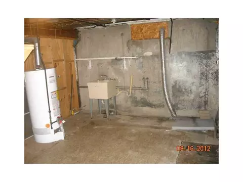 748 Manville Rd, Woonsocket, RI 02895 photo 12