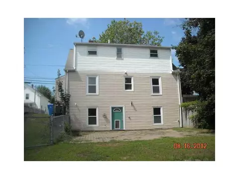 748 Manville Rd, Woonsocket, RI 02895 photo 2
