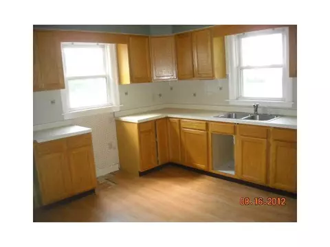 748 Manville Rd, Woonsocket, RI 02895 photo 5