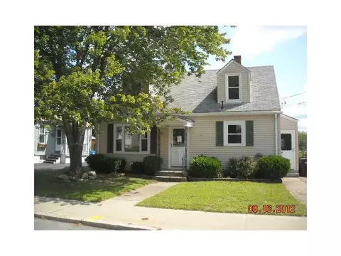 748 Manville Rd, Woonsocket, RI 02895 photo 1