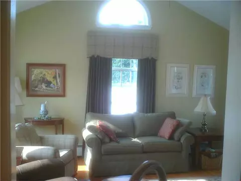 9 Jovere Dr, Westerly, RI 02891 photo 5