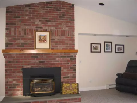 136 Alpine Estates Dr, Cranston, RI 02921 photo 7