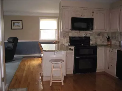 136 Alpine Estates Dr, Cranston, RI 02921 photo 3