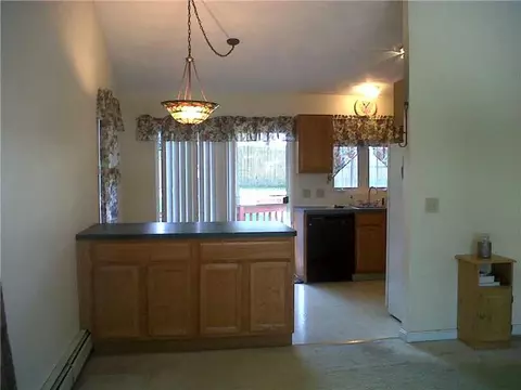 165 Minerva St, Woonsocket, RI 02895 photo 9