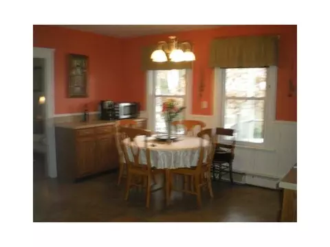 30 Monroe St, Woonsocket, RI 02895 photo 4
