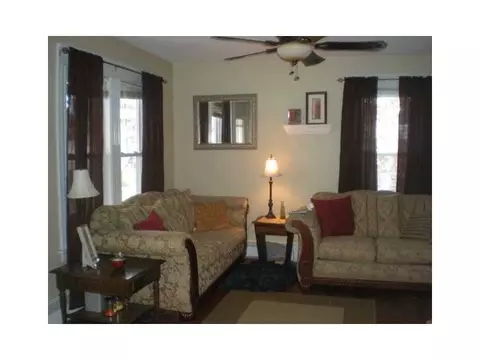 30 Monroe St, Woonsocket, RI 02895 photo 5