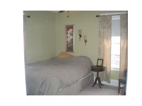 30 Monroe St, Woonsocket, RI 02895 photo 8
