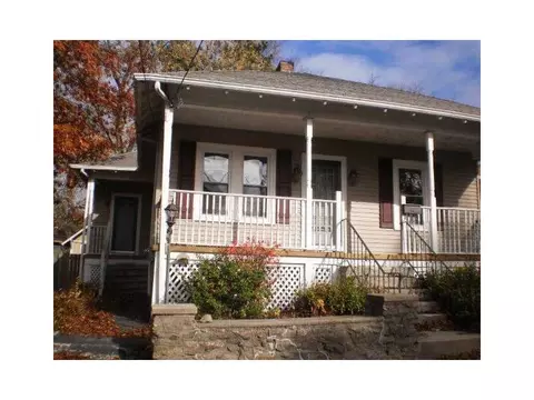 30 Monroe St, Woonsocket, RI 02895 photo 2