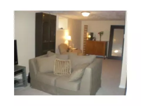 30 Monroe St, Woonsocket, RI 02895 photo 10