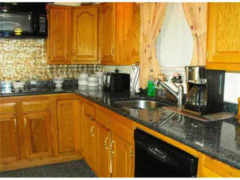 58 Sweet Ave, Woonsocket, RI 02895 photo 9