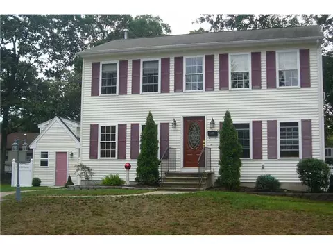 40 Wayne St, Warwick, RI 02889 photo 1