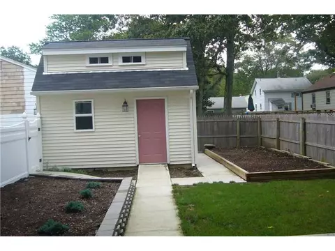 40 Wayne St, Warwick, RI 02889 photo 9
