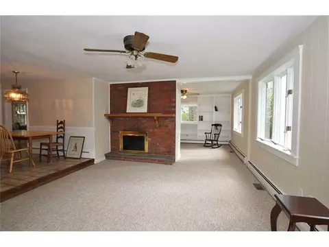 135 Hedgerow Dr, Warwick, RI 02886 photo 6